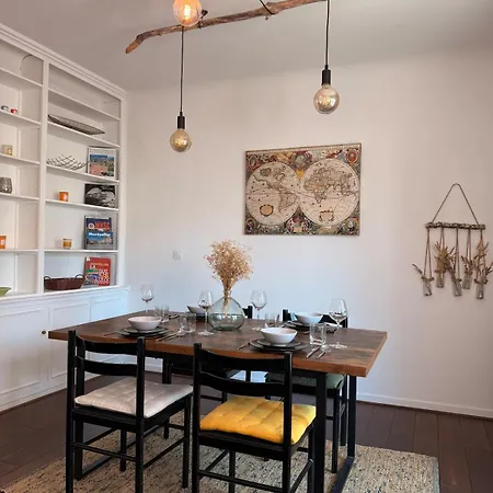 아파트 Le Peyrou - Elegant One-bedroom For Up To 4 Guests - Free Parking - Air Conditioning - Prime Center Location 몽펠리에
