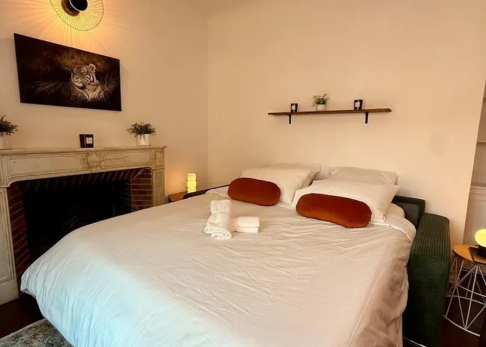 아파트 Le Peyrou - Elegant One-bedroom For Up To 4 Guests - Free Parking - Air Conditioning - Prime Center Location